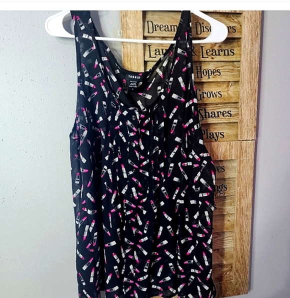 Torrid lipstick tank size 2 - Picture 3 of 5